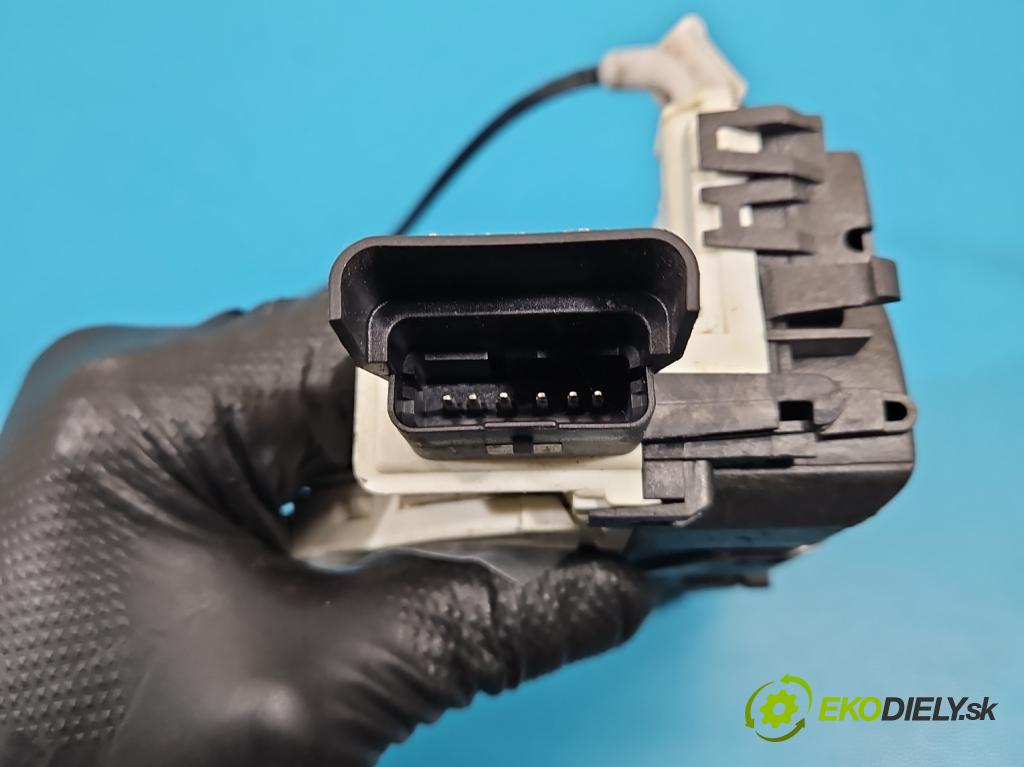 Citroen Berlingo II 2008-2018 1.6 hdi 90 hp manual 66.2 kW 1560 cm3 5- zámek přední levý