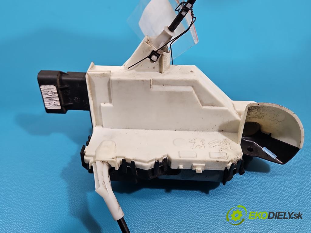 Citroen Berlingo II 2008-2018 1.6 hdi 90 hp manual 66.2 kW 1560 cm3 5- zámek přední levý