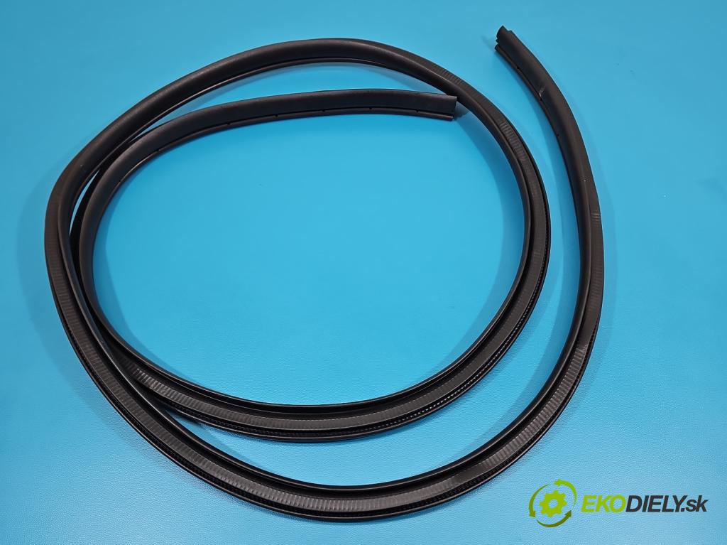 Lexus CT 2010-2022 1.8 VVTI 99 hp automatic 73 kW 1798 cm3 5- Těsnění: dveře zadní pravé 0030-1327 (Karoserie ostatní)