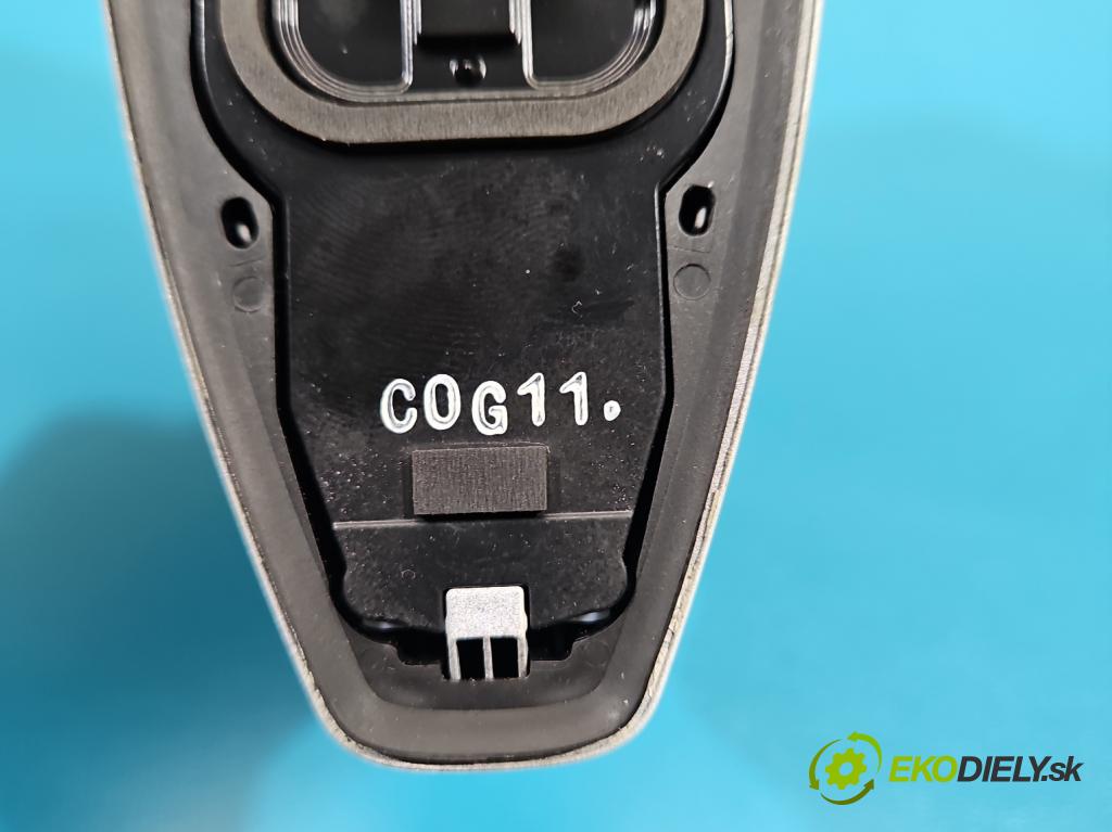 Lexus CT 2010-2022 1.8 VVTI 99 HP automatic 73 kW 1798 cm3 5- Antena