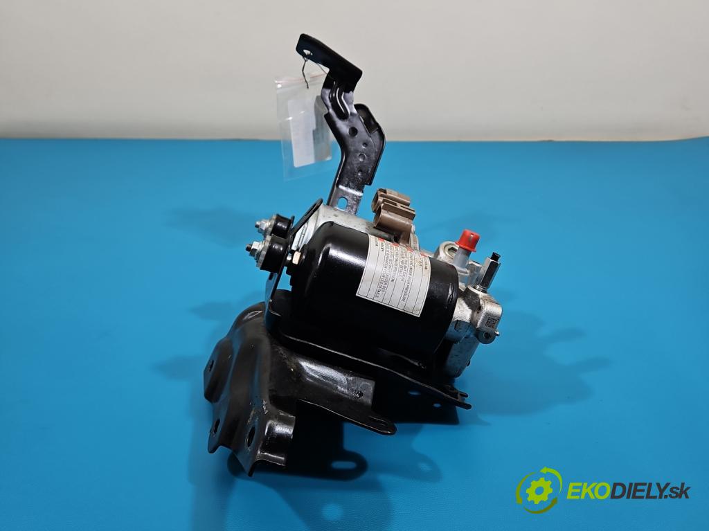 Lexus CT 2010-2022 1.8 VVTI 99 hp automatic 73 kW 1798 cm3 5- čerpadlo Brzda: 47070-12010 (Posilovač brzd)