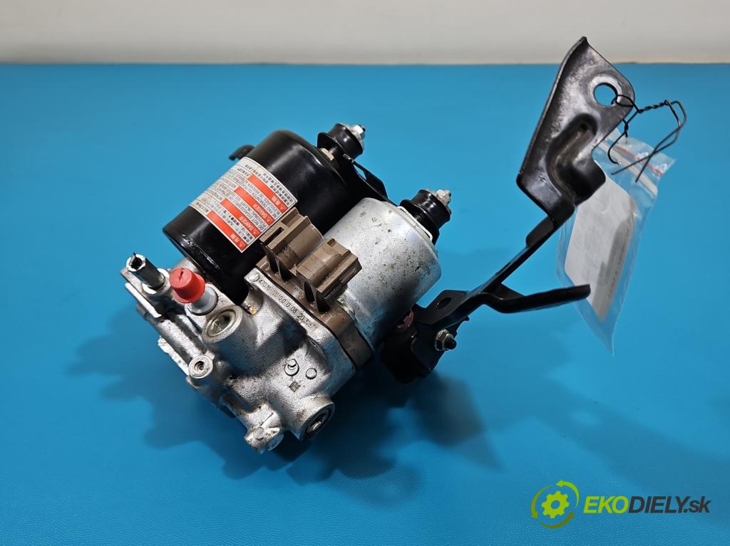 Lexus CT 2010-2022 1.8 VVTI 99 hp automatic 73 kW 1798 cm3 5- čerpadlo Brzda: 47070-12010 (Posilovač brzd)