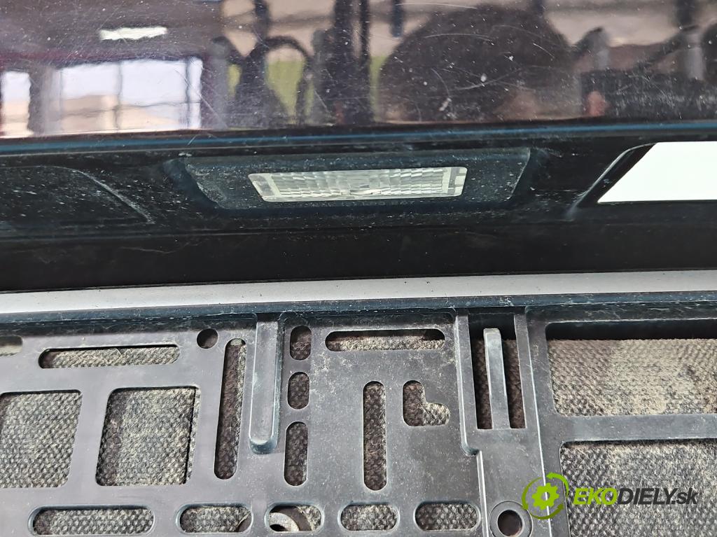 Vw Passat B7 2010-2014 2.0 TSI 211KM automatic 155 kW 1984 cm3 5- zadní kufrové dveře  (Zadní kapota (kufr))