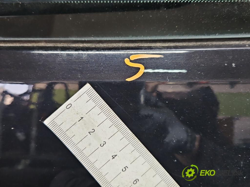 Vw Passat B7 2010-2014 2.0 TSI 211KM automatic 155 kW 1984 cm3 5- zadní kufrové dveře  (Zadní kapota (kufr))