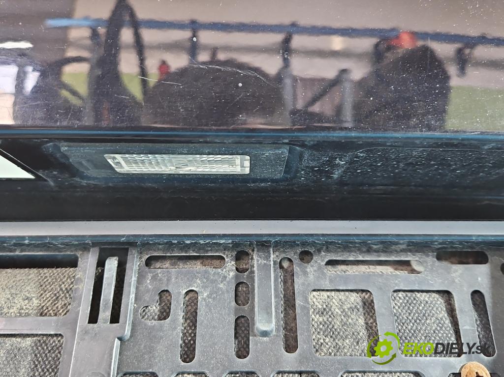 Vw Passat B7 2010-2014 2.0 TSI 211KM automatic 155 kW 1984 cm3 5- zadní kufrové dveře  (Zadní kapota (kufr))