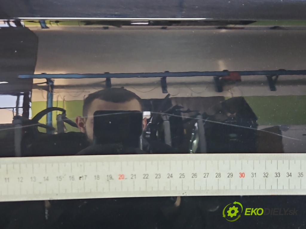 Vw Passat B7 2010-2014 2.0 TSI 211KM automatic 155 kW 1984 cm3 5- dvere predné pravé  (Kľučka dverí ostatné)