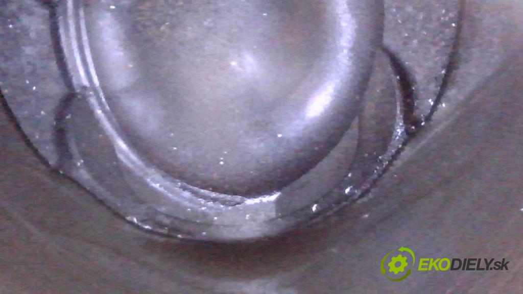 Volvo V40 II 2012-2019 1.6 T3 150 HP manual 110 kW 1596 cm3 5- motor benzín: B4164T3