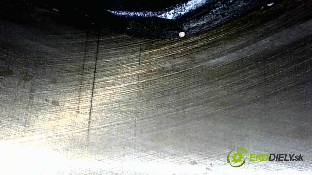 Volvo V40 II 2012-2019 1.6 T3 150 HP manual 110 kW 1596 cm3 5- motor benzín: B4164T3