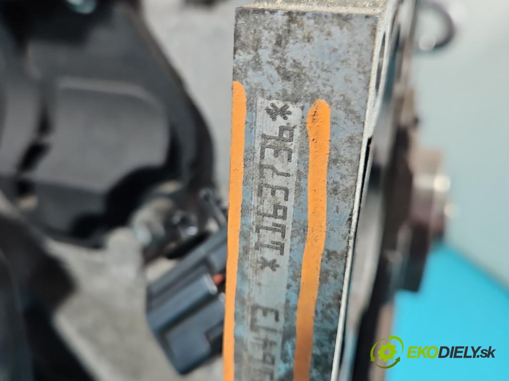 Volvo V40 II 2012-2019 1.6 T3 150 HP manual 110 kW 1596 cm3 5- motor benzín: B4164T3