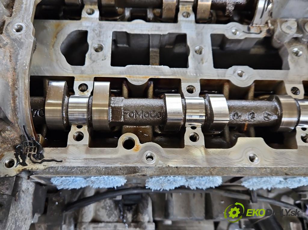 Volvo V40 II 2012-2019 1.6 T3 150 HP manual 110 kW 1596 cm3 5- motor benzín: B4164T3