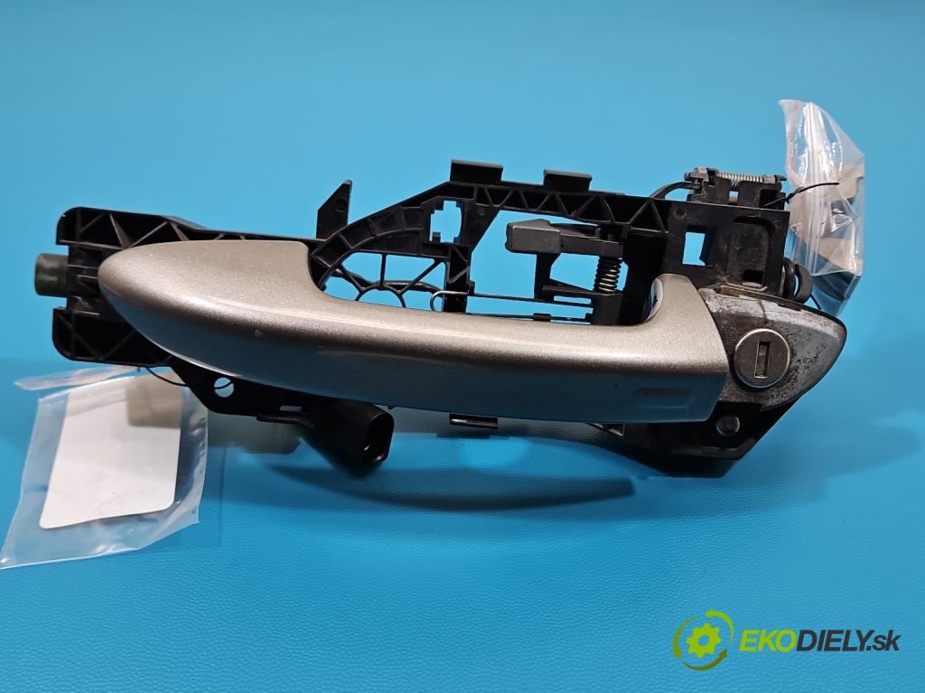 Vw Passat CC 2008-2016 2.0 TDI 140 HP manual 103 kW 1968 cm3 4- rukoväť predné ľavé mimo: 3C0837885H (Kľučka dverí vonkajšia predná ľavá)