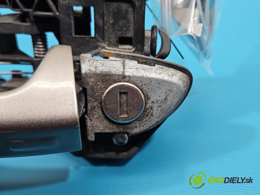 Vw Passat CC 2008-2016 2.0 TDI 140 HP manual 103 kW 1968 cm3 4- rukoväť predné ľavé mimo: 3C0837885H (Kľučka dverí vonkajšia predná ľavá)