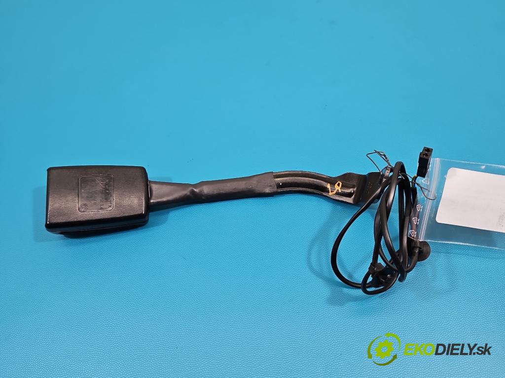 Vw Passat CC 2008-2016 2.0 TDI 140 HP manual 103 kW 1968 cm3 4- pas bezpečnosť: predné ľavý 1K8857755E
