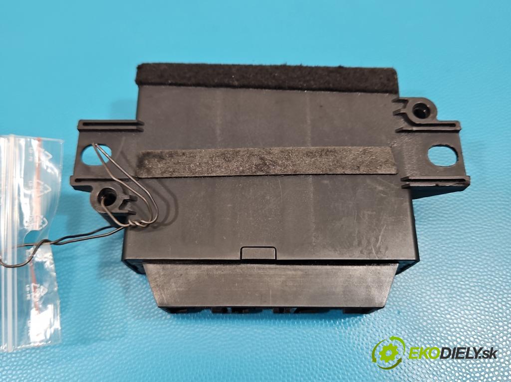 Vw Passat CC 2008-2016 2.0 TDI 140 HP manual 103 kW 1968 cm3 4- riadiaca jednotka parkovaní: 3C8919475