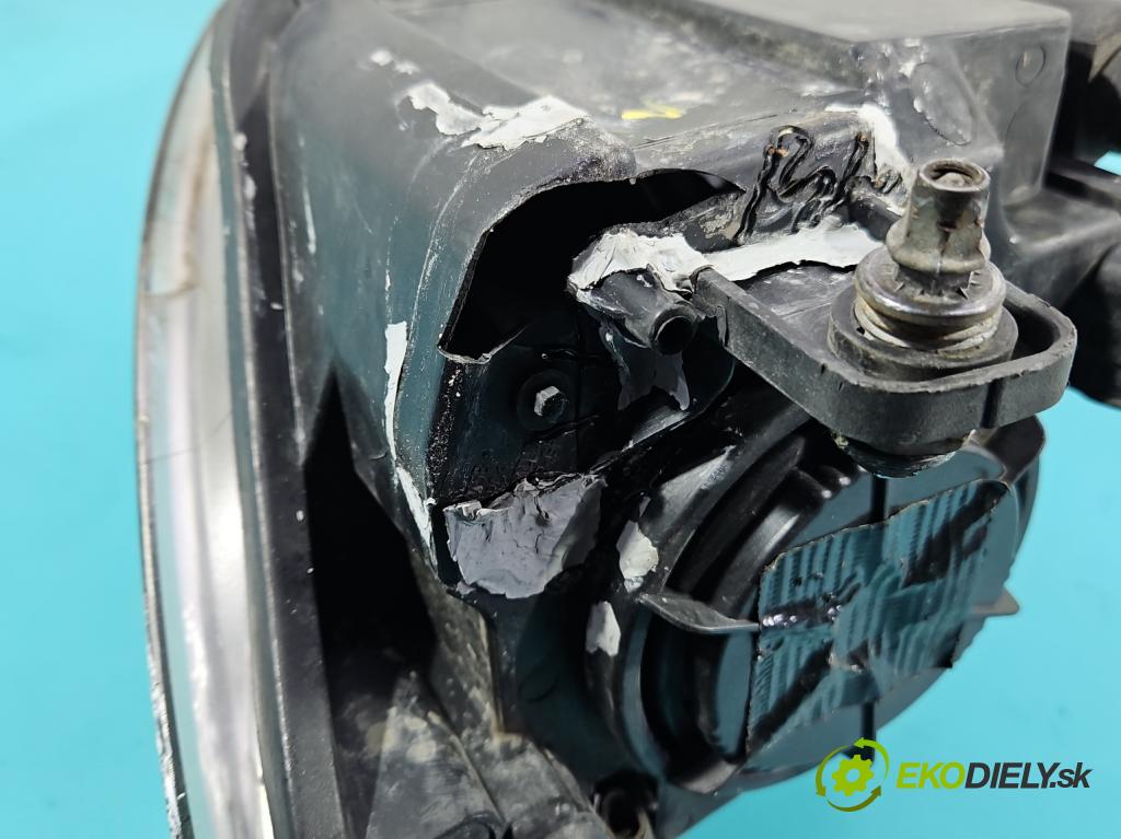 Vw Passat CC 2008-2016 2.0 TDI 140 HP manual 103 kW 1968 cm3 4- Reflektor: pravý  (Svetlo predné pravé)