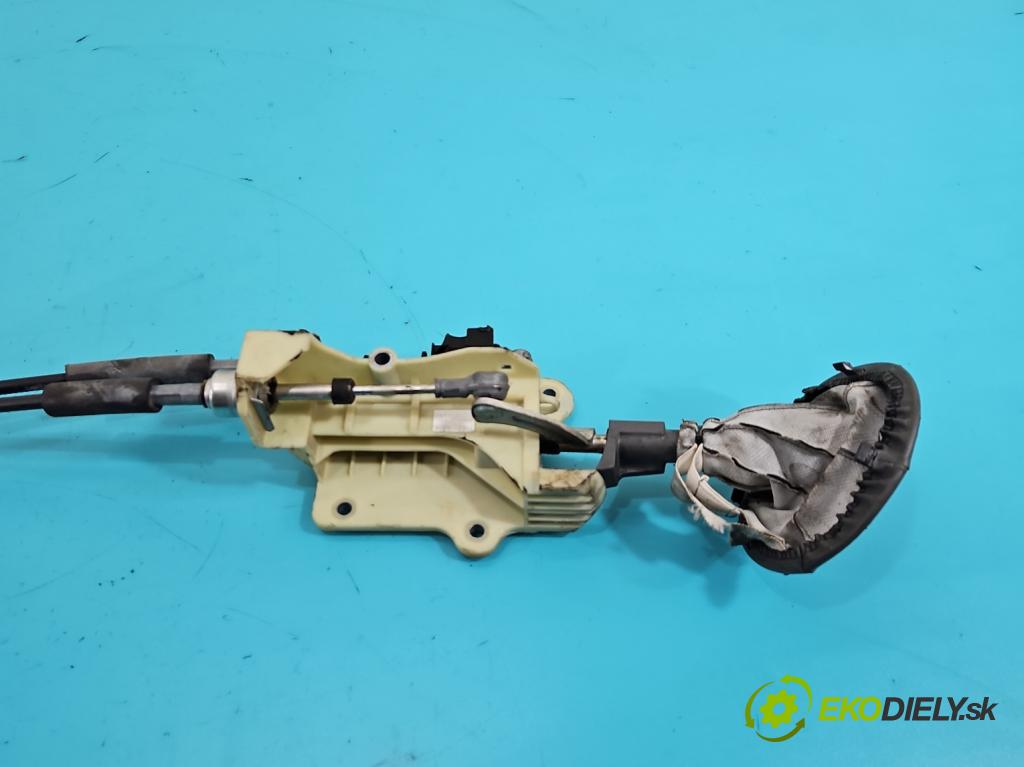 Fiat Panda II 2003-2012 1.1 54 HP manual 40 kW 1108 cm3 5- Páka: Změny: stupeň,rýchlosť  (Rýchlostná páka (kulisa))