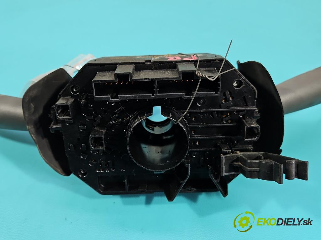 Fiat Panda II 2003-2012 1.1 54 HP manual 40 kW 1108 cm3 5- prepínač komplex: 735360978 (Prepínacie páčky pod volantom)