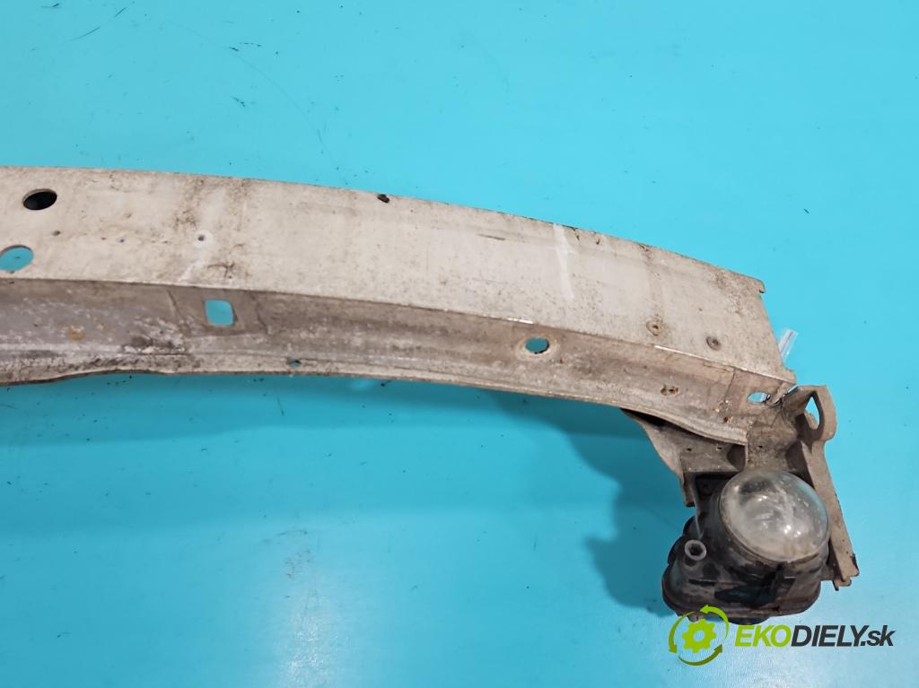 Audi A6 C5 1997-2004 2.4 V6 165 HP automatic 121 kW 2393 cm3 4- výstuha nárazník predné 4B0807109