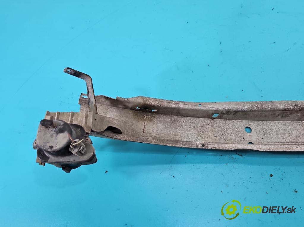 Audi A6 C5 1997-2004 2.4 V6 165 HP automatic 121 kW 2393 cm3 4- výstuha nárazník predné 4B0807109