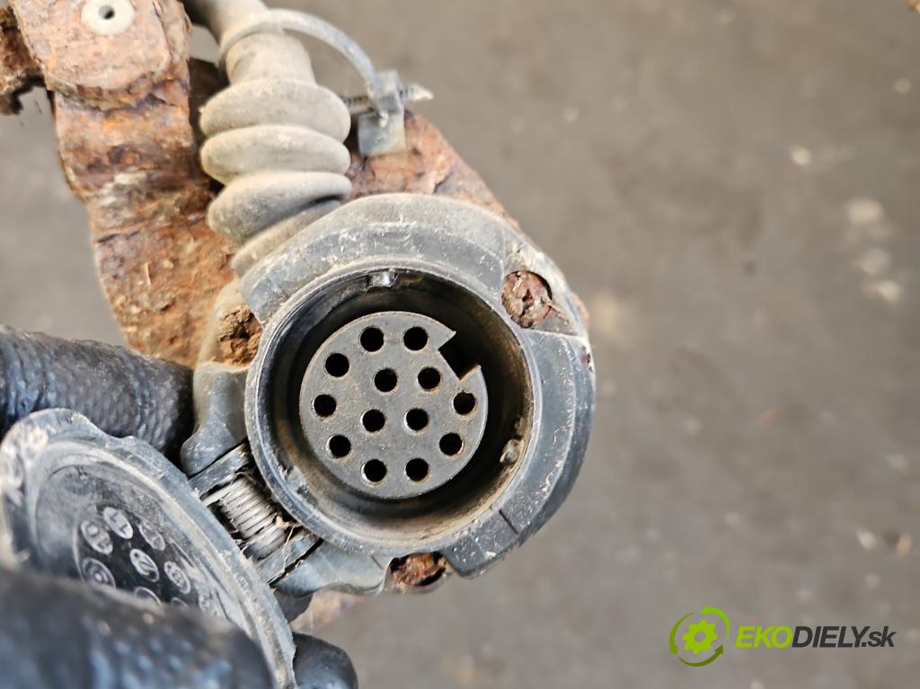 Audi A6 C5 1997-2004 2.4 V6 165 hp automatic 121 kW 2393 cm3 4- oko tažné  (Tažné zařízení)