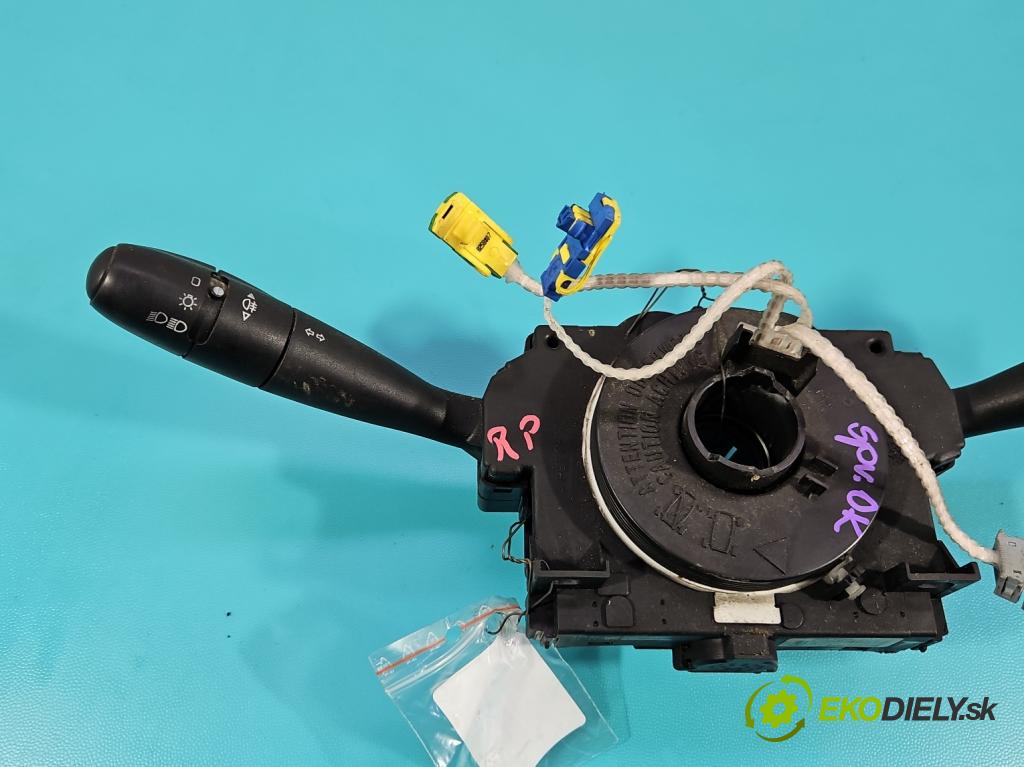 Citroen Berlingo I 1996-2008 1.6 hdi 90 HP manual 66.2 kW 1560 cm3 5- prepínač komplex: 96605668XT (Prepínacie páčky pod volantom)