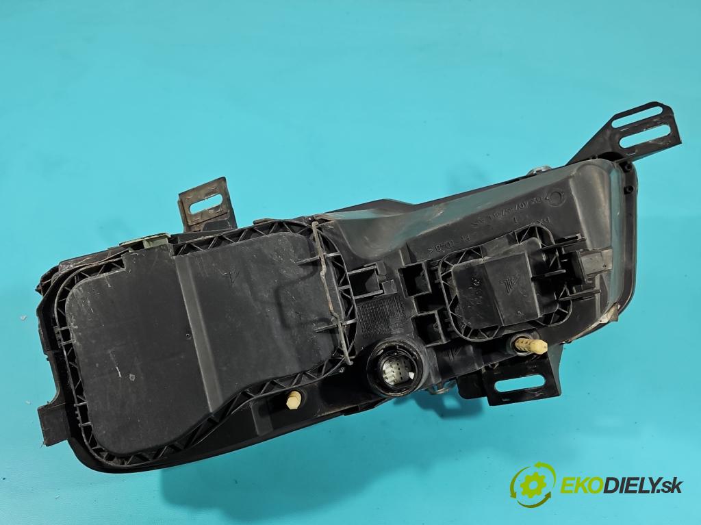 Fiat Stilo 1.6 16V 105 HP manual 77 kW 1598 cm3 5- Reflektor: pravý 517127100 (Svetlo predné pravé)