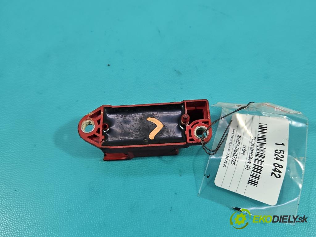 Vw Bora 1.6 SR 101 HP manual 74 kW 1595 cm3 4- snímač šokovat: IJ0909606D (Snímač nárazu)