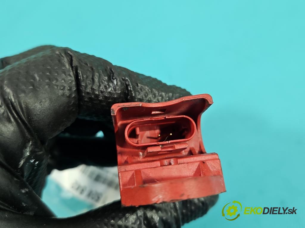 Vw Bora 1.6 SR 101 HP manual 74 kW 1595 cm3 4- snímač šokovat: IJ0909606D (Snímač nárazu)