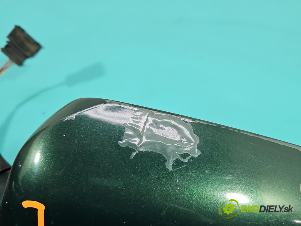 Vw Bora 1.6 SR 101 HP manual 74 kW 1595 cm3 4- zrkadlo ľavé  (Kľučka dverí ostatné)