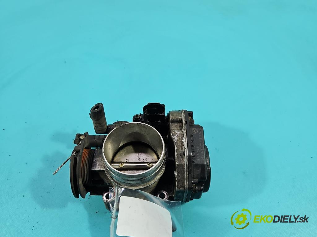 Vw Bora 1.6 SR 101 HP manual 74 kW 1595 cm3 4- klapka 06A133064J (Škrtiaca klapka)