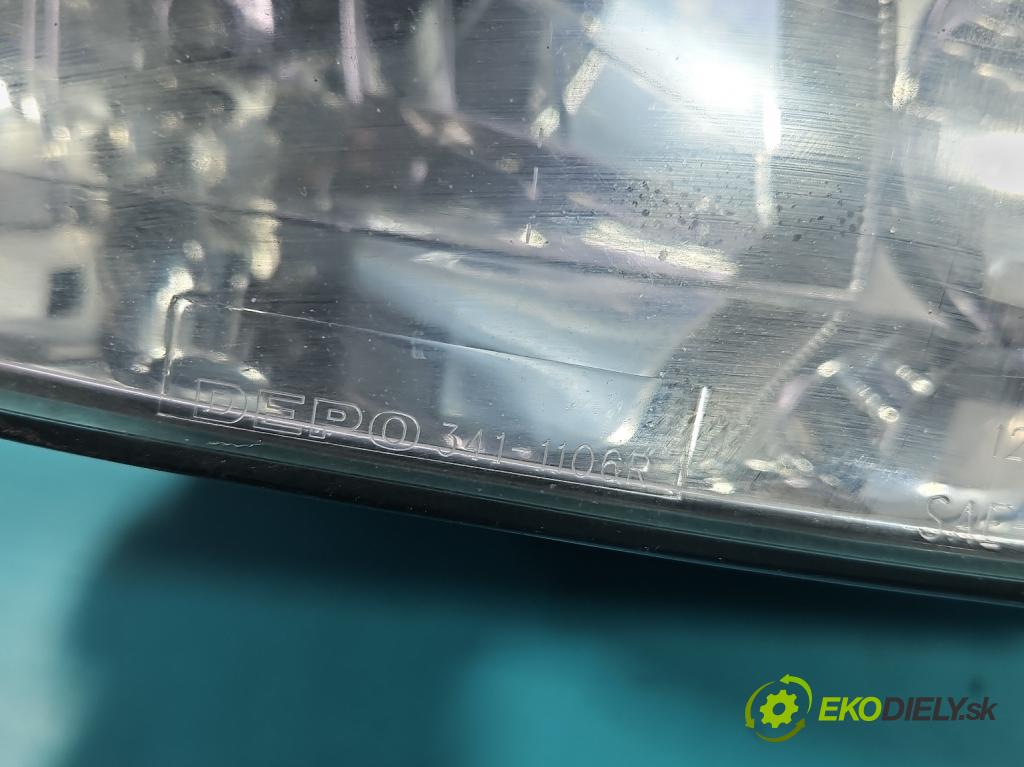 Vw Bora 1.6 SR 101 HP manual 74 kW 1595 cm3 4- Reflektor: pravý  (Svetlo predné pravé)