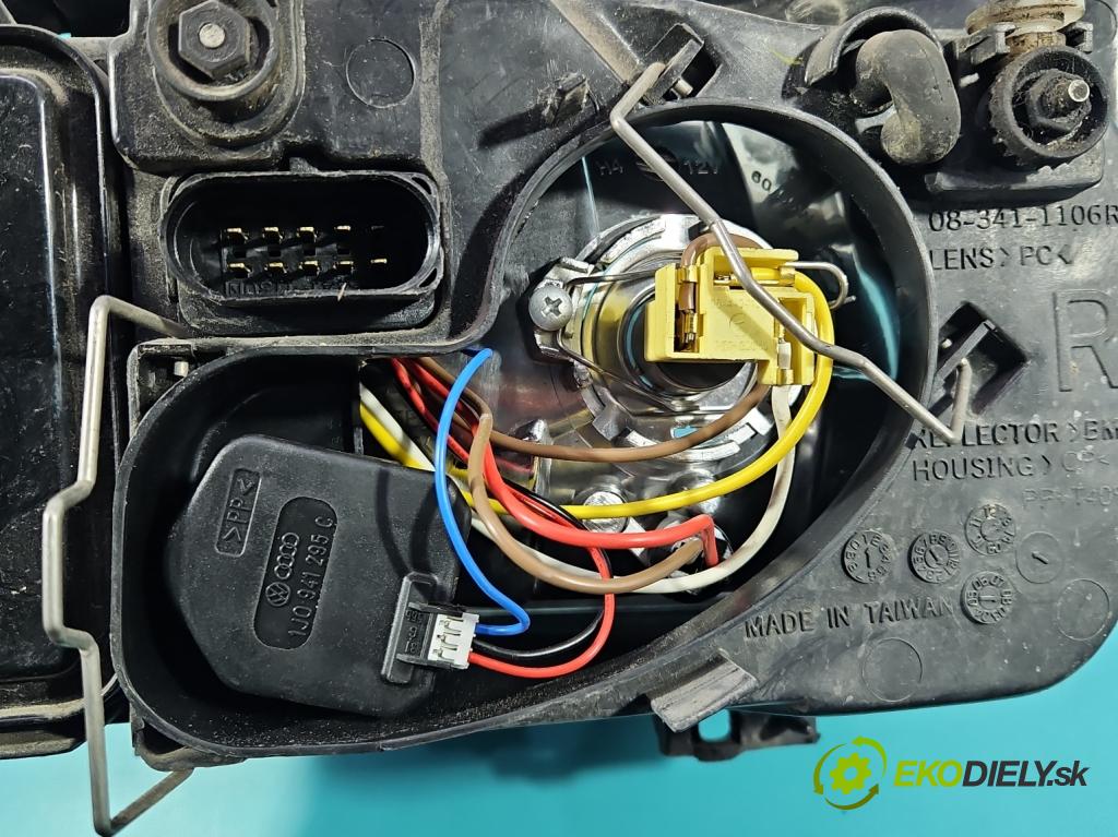 Vw Bora 1.6 SR 101 HP manual 74 kW 1595 cm3 4- Reflektor: pravý  (Svetlo predné pravé)