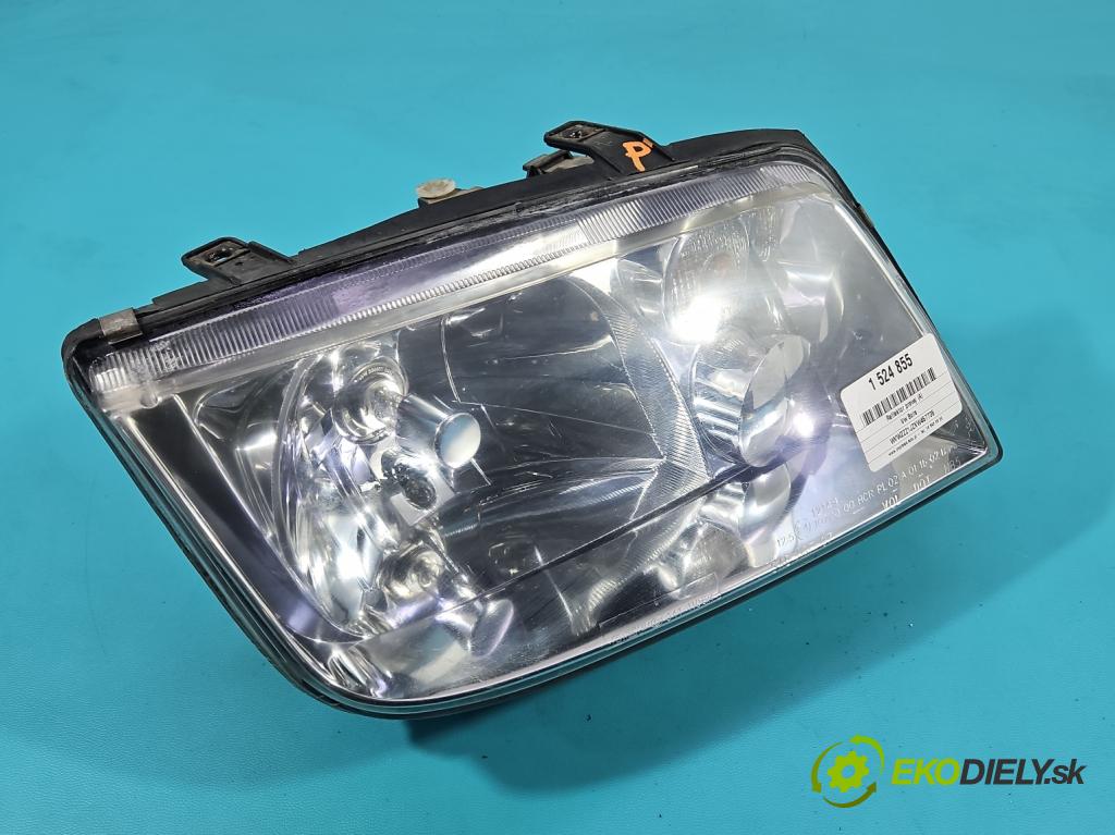 Vw Bora 1.6 SR 101 HP manual 74 kW 1595 cm3 4- Reflektor: pravý  (Svetlo predné pravé)