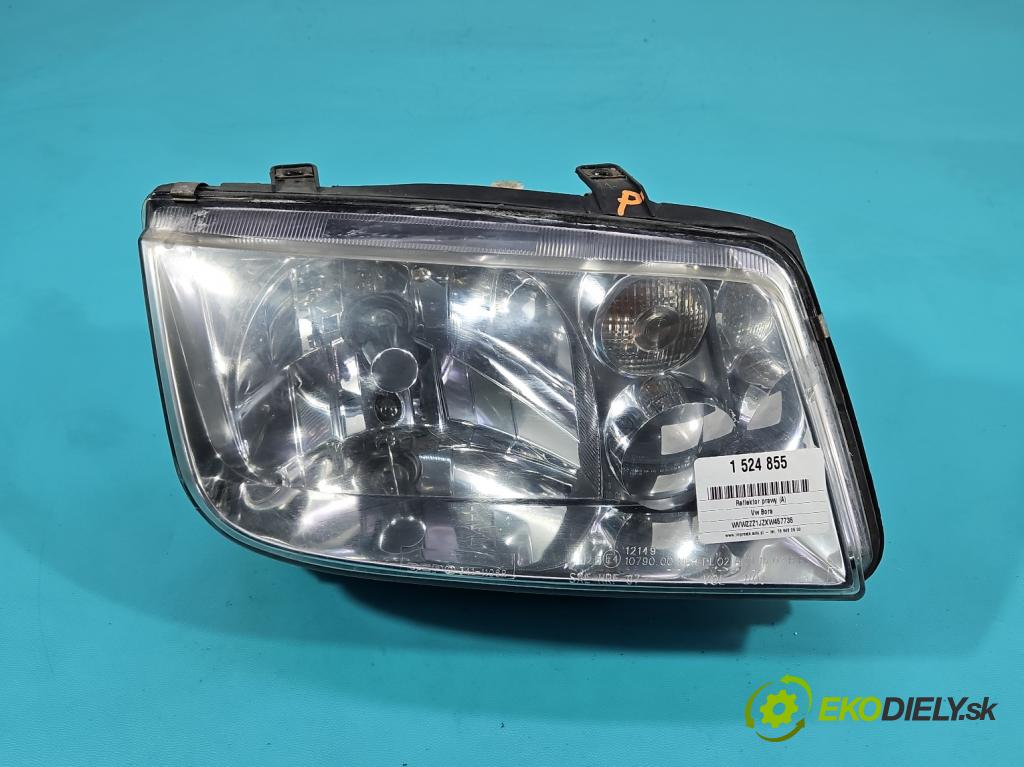 Vw Bora 1.6 SR 101 HP manual 74 kW 1595 cm3 4- Reflektor: pravý  (Svetlo predné pravé)
