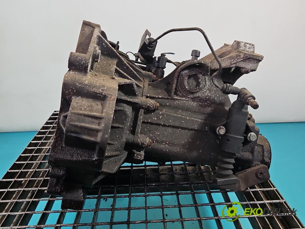 Vw Bora 1.6 SR 101 HP manual 74 kW 1595 cm3 4- prevodovka stupeň,rýchlosť manual ERT