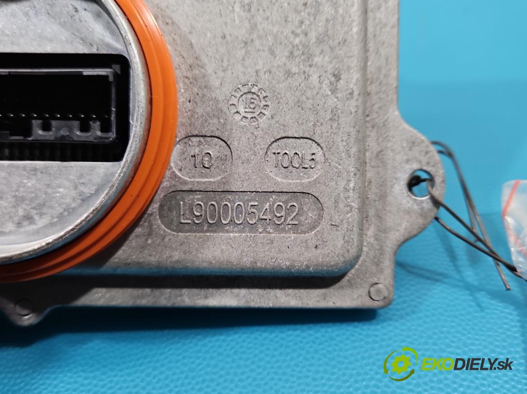 Ford Edge II 2014 - 2021 2.0 ECOBOOST: 245KM automatic 180 kW 1999 cm3 5- střídač: xenon L90005492 (Riadiaca jednotka xenónu)