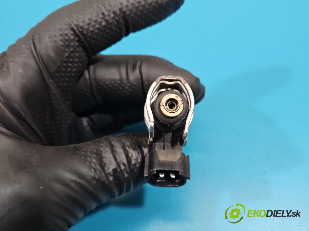 Lexus NX I 2014-2021 2.0 T 238hp automatic 175 kW 1998 cm3 5- vstřikovač 23250-36030 (Vstřikovač paliva)