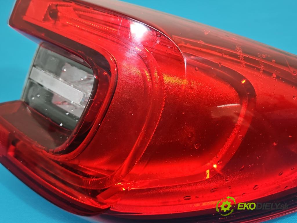 Renault Kadjar 2015-2022 1.3 140 hp automatic 103 kW 1332 cm3 5- světlo zadní pravé 265504776R (Klika dveří ostatní)