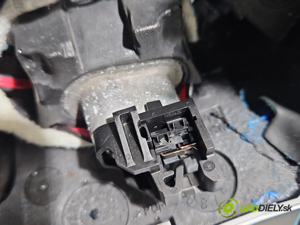 Renault Kadjar 2015-2022 1.3 140 HP automatic 103 kW 1332 cm3 5- volant 484003952R (Volant)