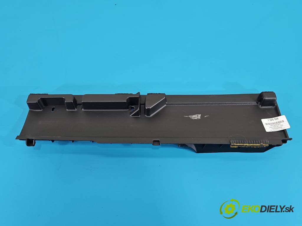 Renault Kadjar 2015-2022 1.3 140 HP automatic 103 kW 1332 cm3 5- kryt plast 767H24099R