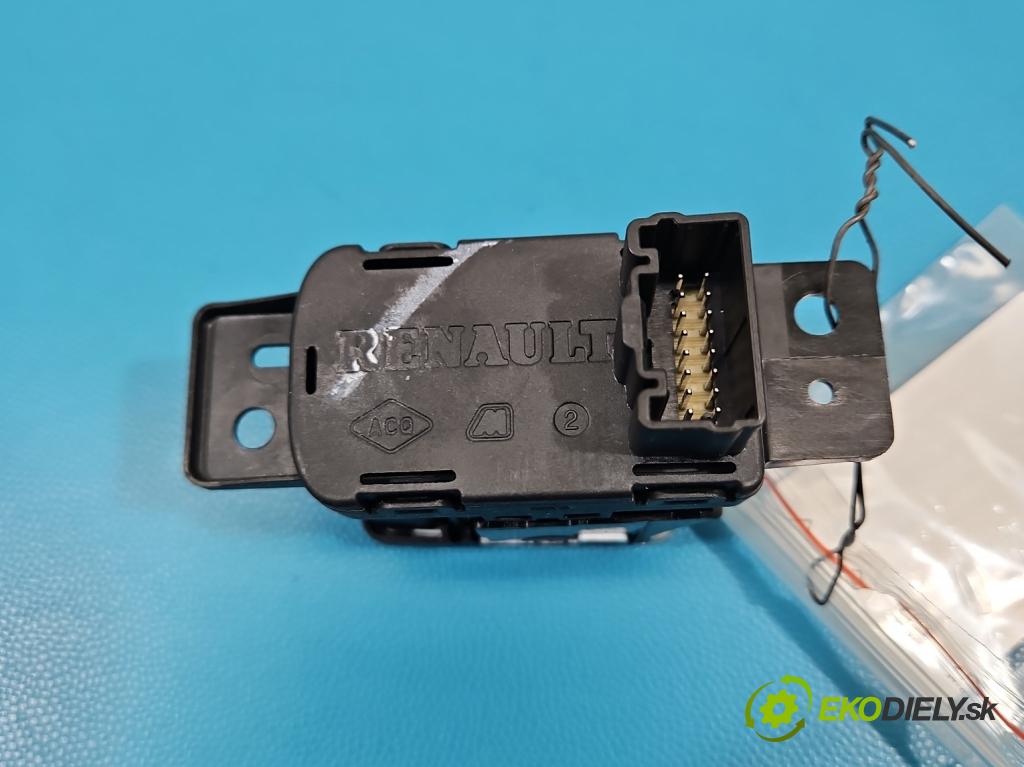 Renault Kadjar 2015-2022 1.3 140 HP automatic 103 kW 1332 cm3 5- prepínač brzda: ručný 363216544R (Prepínacie páčky pod volantom)
