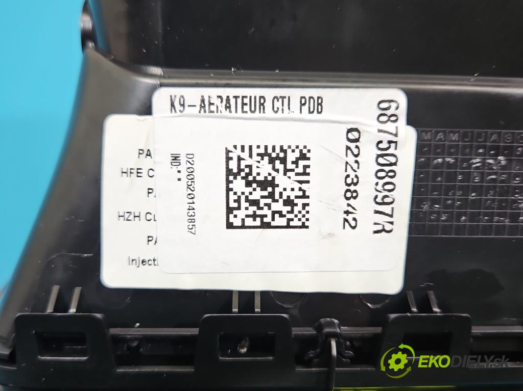 Renault Kadjar 2015-2022 1.3 140 HP automatic 103 kW 1332 cm3 5- Mřížka: kúrenia stredová 687509788R (Mriežka kúrenia (fukár))