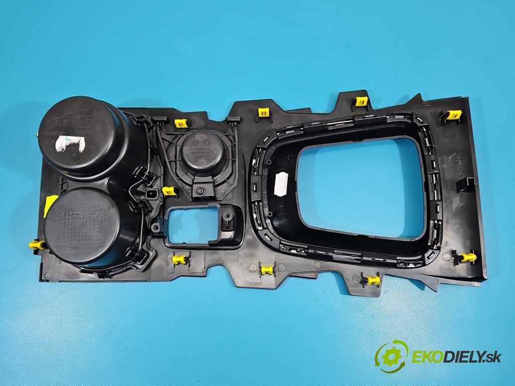 Renault Kadjar 2015-2022 1.3 140 HP automatic 103 kW 1332 cm3 5- Rukojeť: na nápoje: 969253368R (Držiak (úchyt) na nápoje)