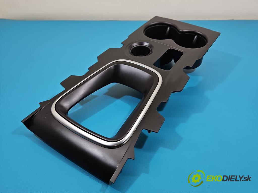 Renault Kadjar 2015-2022 1.3 140 HP automatic 103 kW 1332 cm3 5- Rukojeť: na nápoje: 969253368R (Držiak (úchyt) na nápoje)