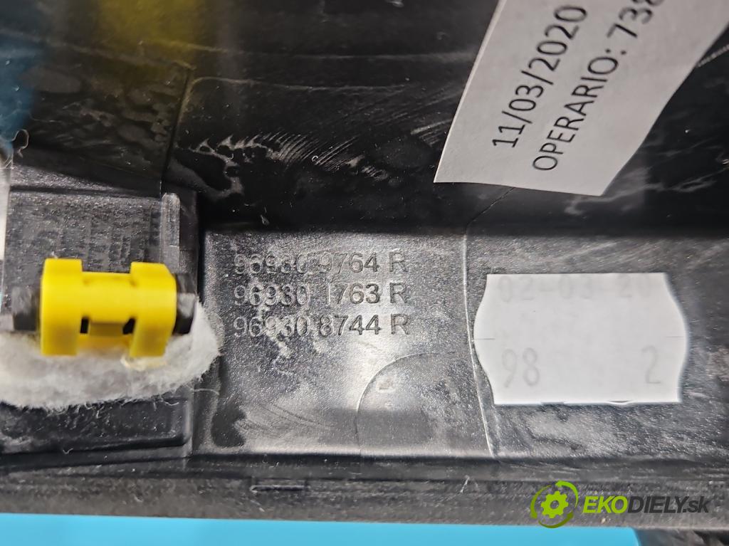 Renault Kadjar 2015-2022 1.3 140 hp automatic 103 kW 1332 cm3 5- lišta ozdobná interiéry: 969309764R