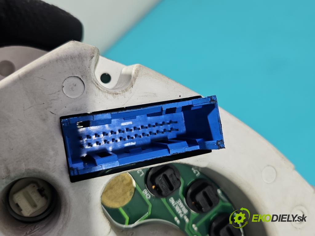 Audi A4 B5 1994-2001 1.8 20V (ADR) 125 HP manual 92 kW 1781 cm3 4- prístrojovka/ budíky 8D0919033C (Prístrojová doska)