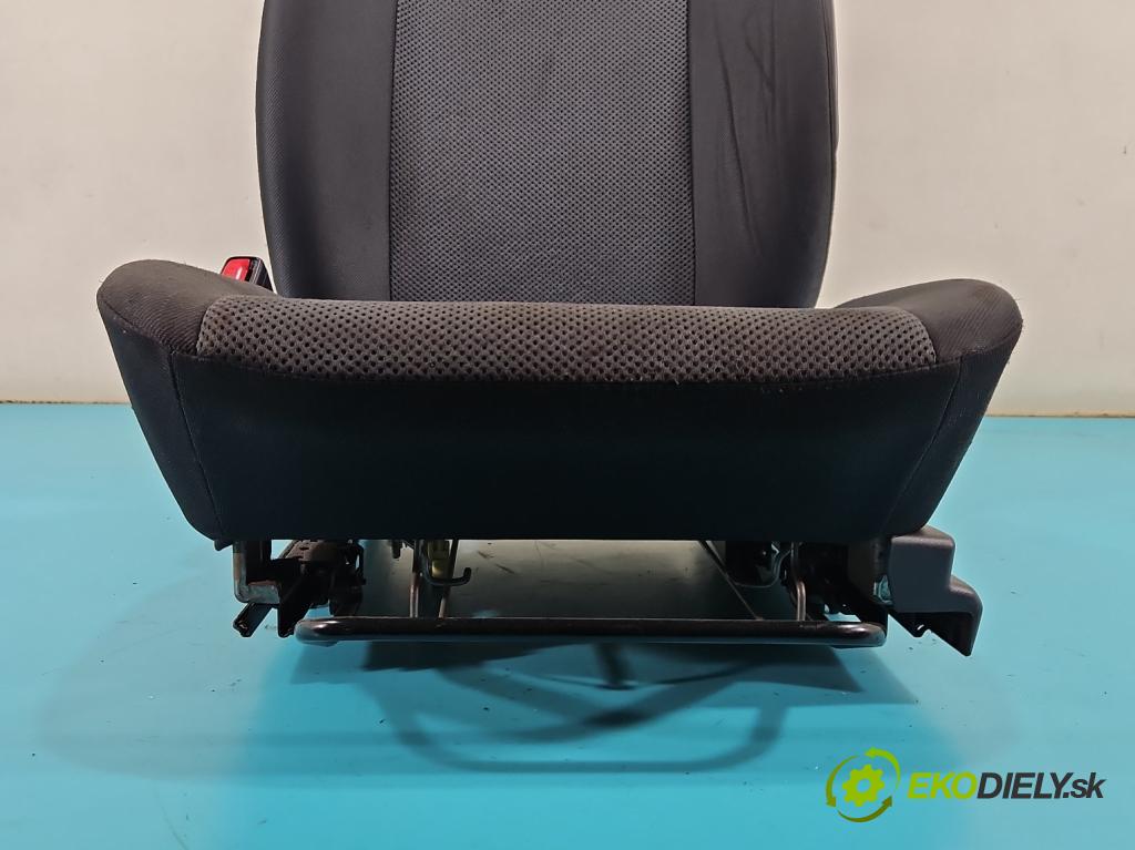 Suzuki SX4 I 2006-2014 2.0 16v 143 HP automatic 105 kW 1995 cm3 5- Sedačka ľavý  (Sedadlo)