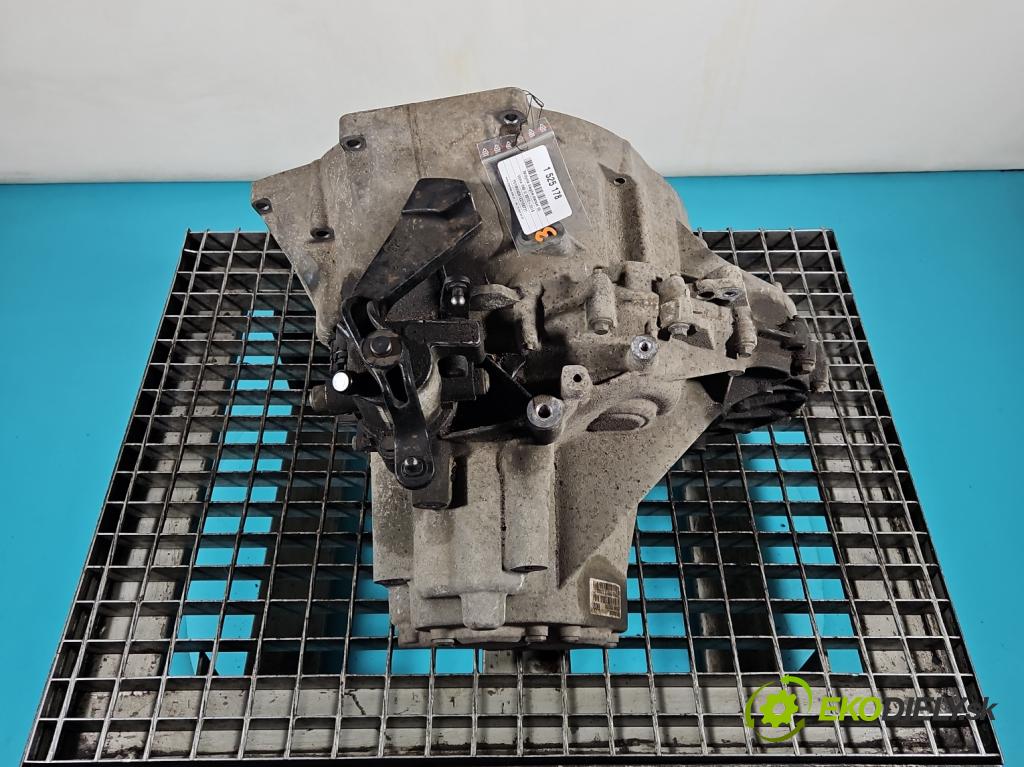 Volvo V40 II 2012-2019 1.6 T3 150 HP manual 110 kW 1596 cm3 5- prevodovka stupeň,rýchlosť manual P1285229