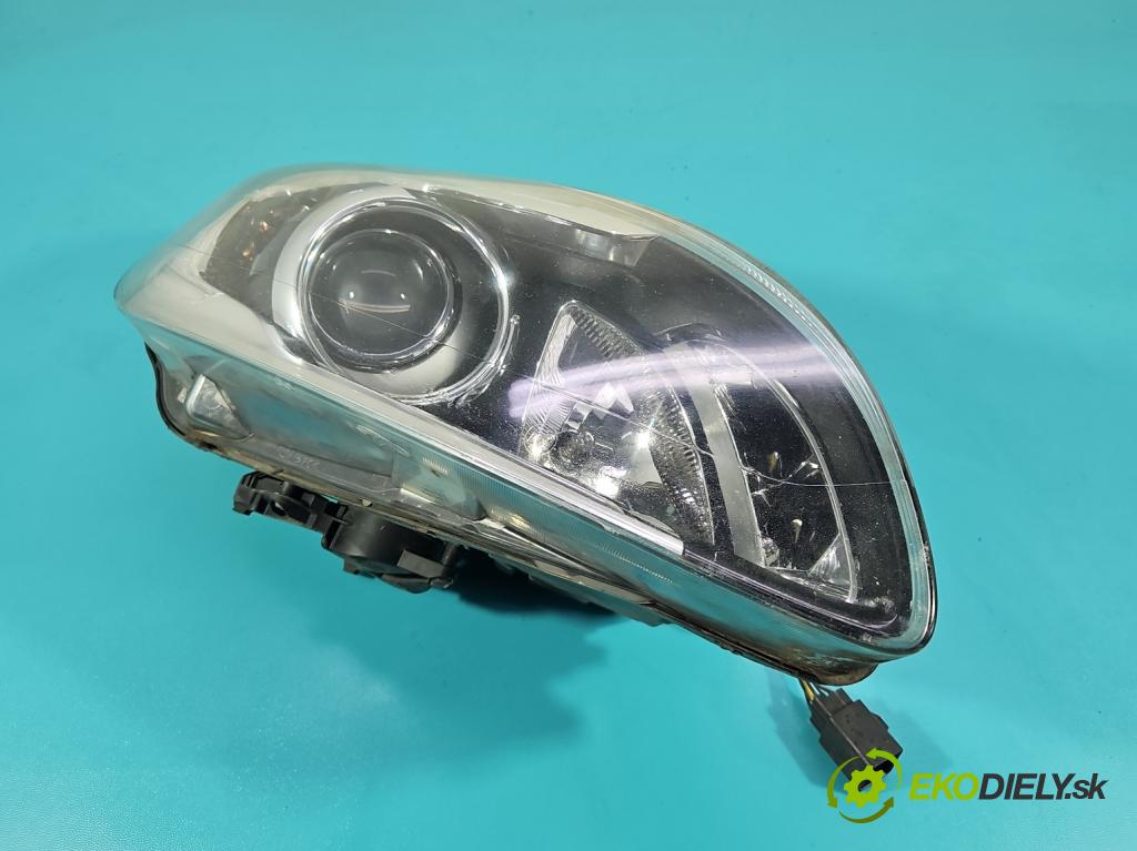 Volvo S60 II 2010-2018 2.0 D4 181KM automatic 133 kW 1969 cm3 4- Reflektor: pravý 31420109 (Svetlo predné pravé)