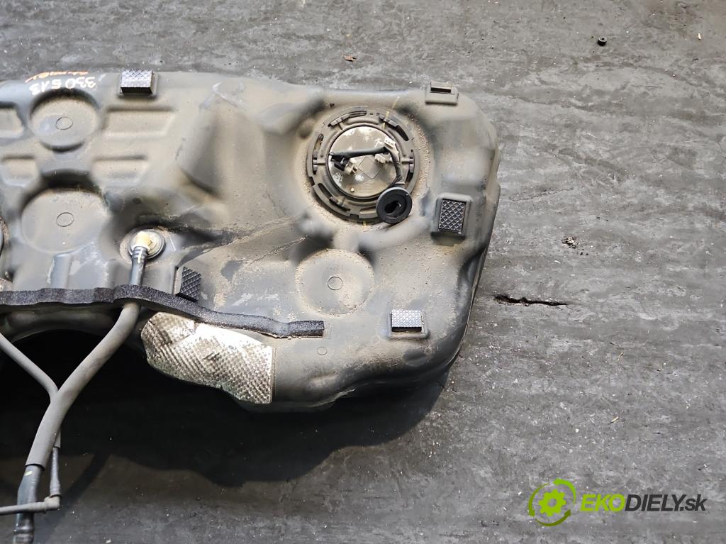 Kia Stinger 2017-2023 2.0 T-GDI: 256KM automatic 188 kW 1998 cm3 5- Nádrž: palivo 31150-J5000 (Palivová nádrž)